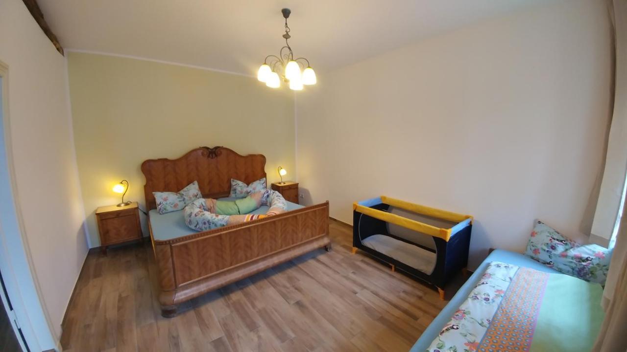 Mirabellenhof - Kleine Ferienwohnung Mit Altstadtblick Biesenthal Dış mekan fotoğraf