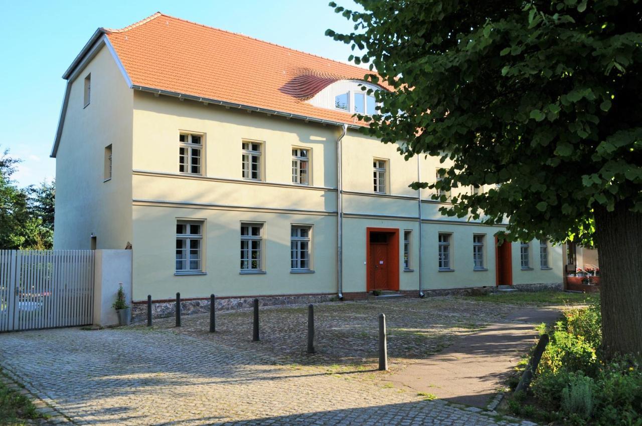 Mirabellenhof - Kleine Ferienwohnung Mit Altstadtblick Biesenthal Dış mekan fotoğraf